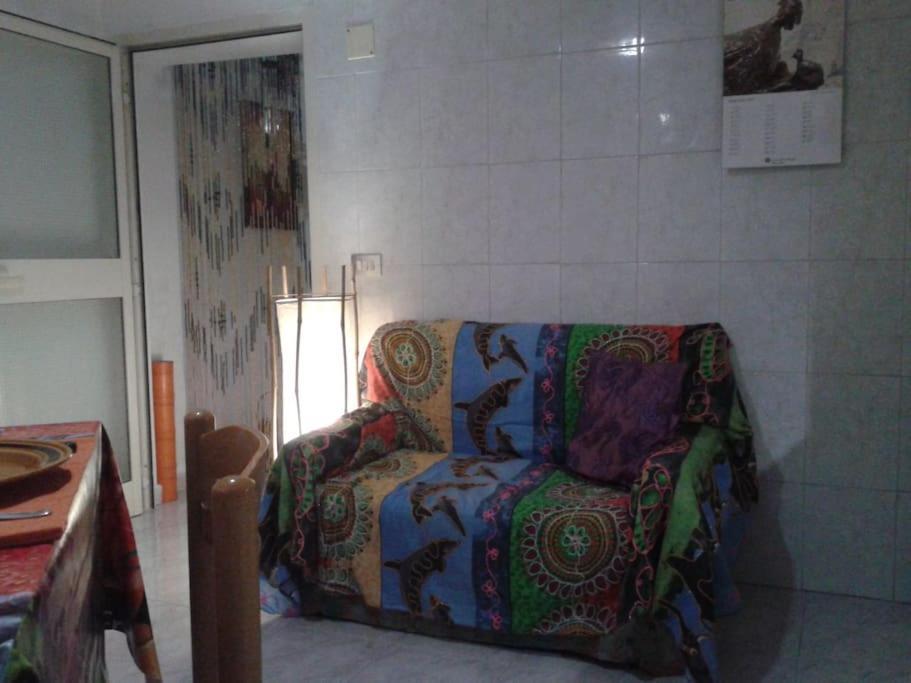 Camera In Appartamento Al Piano Terra Cagliari Dış mekan fotoğraf